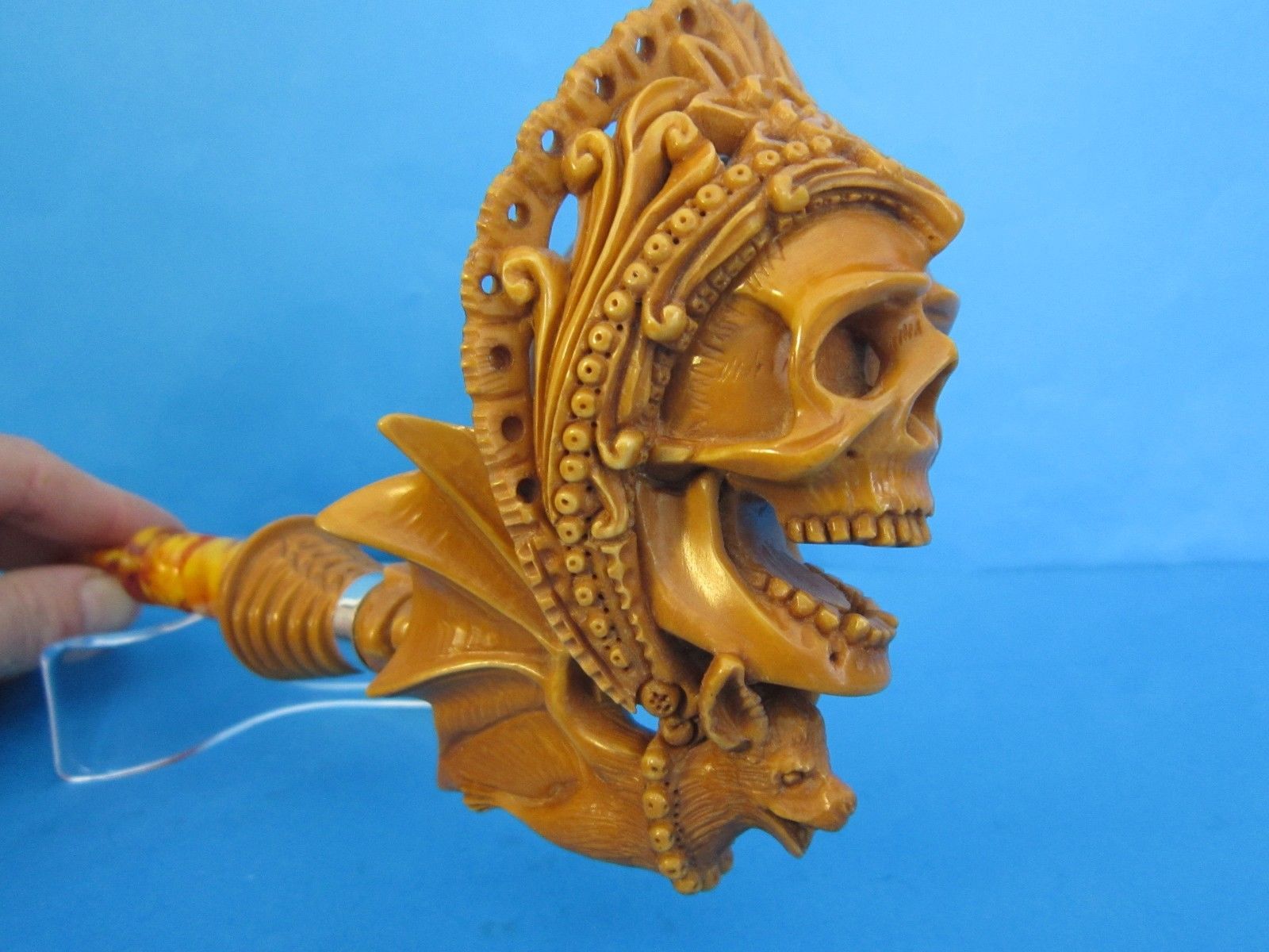 Pipes sculptées spéciales (Skull) - Page 2 H-cor-turkish-meerschaum-bat-and-skull-motive